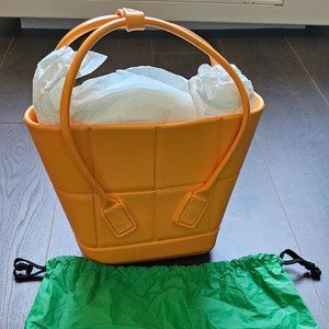 BRAND NEW BOTTEGA VENETA Mini Arco (Rubber) in Tangerine